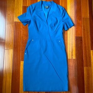 Gorgeous, flattering sexy Adrianna Papell dress size 6 it has pockets!!!